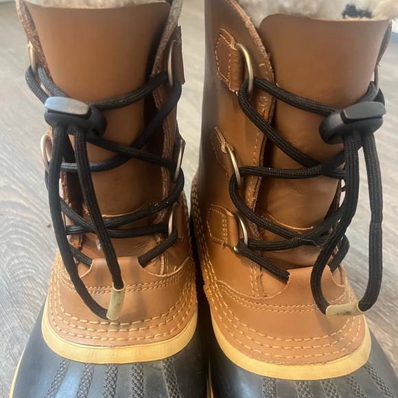 SOREL Caribou Waterproof Winter Boots Size 5 main image 9